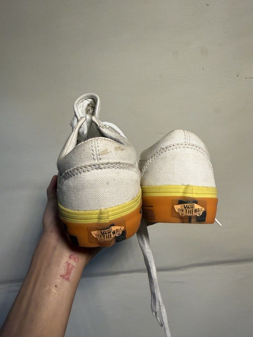 VANS Old skool “off the w” (Category: Sneakers) located in Manila. Submitted by magandaako69 (Listing ID 1460755439, Image 3). Description: Used once - kita naman sa sole. Madumi lang kayo na maglinis matagal natambak. No box! Guam bought. .