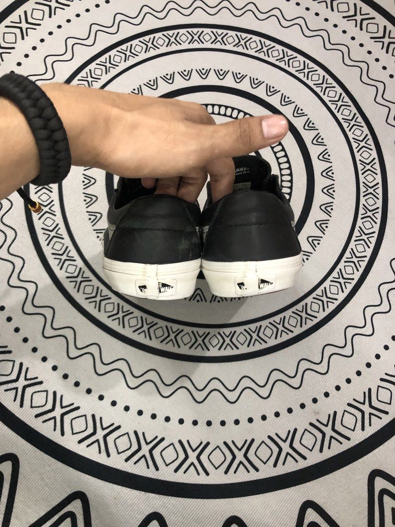 Vans Sk8-Low Leather 🔥 (Category: Sneakers) located in Quezon City. Submitted by sjts22 (Listing ID 1460906543, Image 3). Description: •Good condition •Slightly sign of usage .