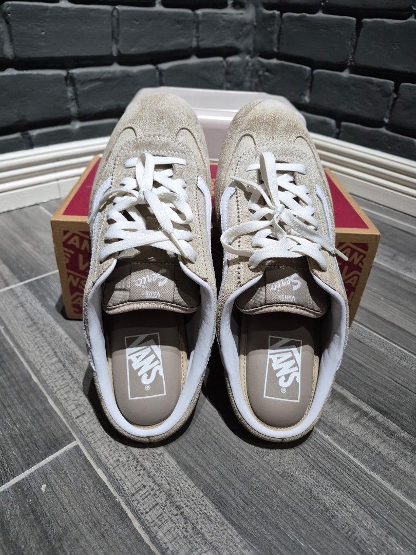 VANS SUPER LO-PRO SUEDE MULE (Category: Shoe inserts & accessories) located in Davao. Submitted by rodrigoani57168 (Listing ID 1460811913, Image 2). Description: - Beige suede Vans Super Lowpro Mule sneakers - Lace-up style (Brown orig Lace, i can give both if wanted) - Features the classic Vans side stripe - Includes original box w/ Reciept from the Store - Ideal for everyday casual wear - Soft on foot excellent Cushion. -Issue: * I don't know t