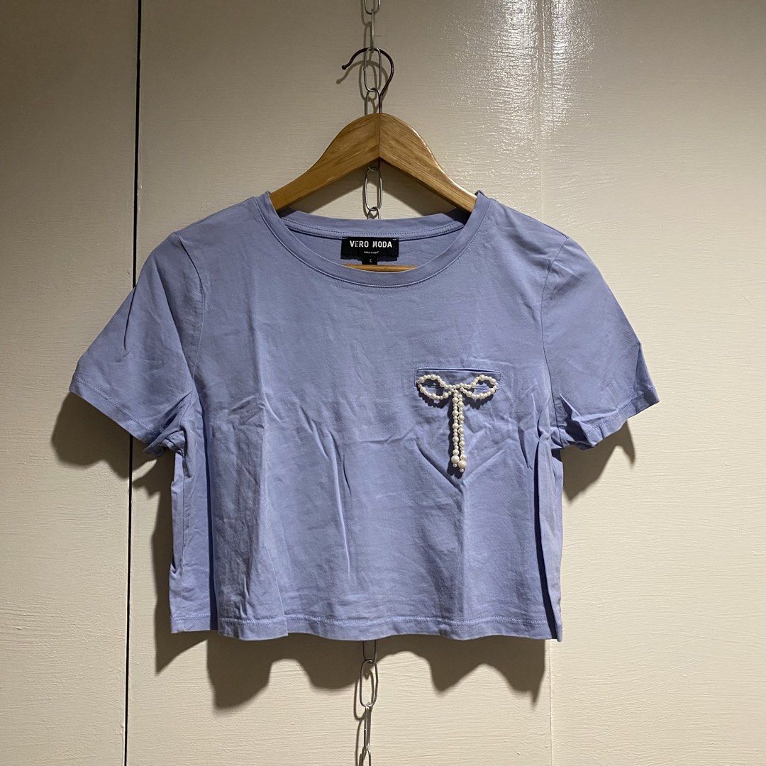 Vera moda Light blue croptop (Category: Shirts) located in Cavite. Submitted by branchee_chic (Listing ID 1460768102, Image 1). Description: S-M.