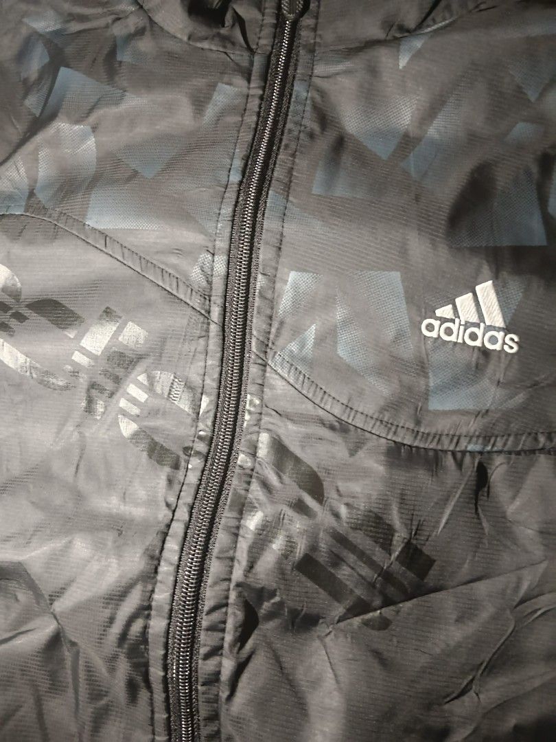 VINTAGE ADIDAS TRACK JACKET (Category: Coats, Jackets and Outerwear) located in Aloran. Submitted by axis_core (Listing ID 1460860849, Image 3). Description: check issues at the last pic.