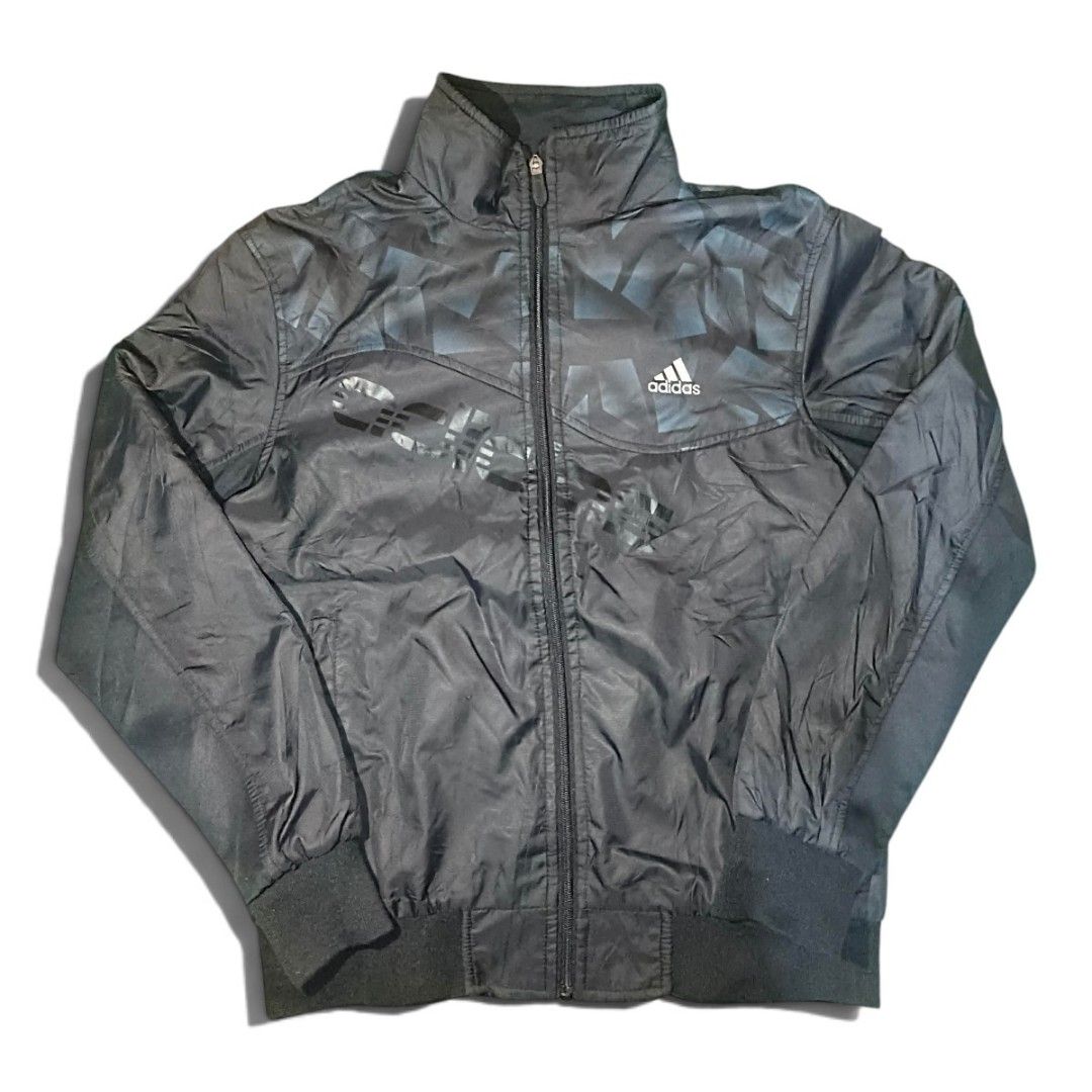 VINTAGE ADIDAS TRACK JACKET (Category: Coats, Jackets and Outerwear) located in Aloran. Submitted by axis_core (Listing ID 1460860849, Image 1). Description: check issues at the last pic.