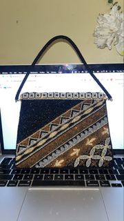 (Category: ) located in . Submitted by londonscuratedcloset (Listing ID 1460792438, Image 1). Description: .