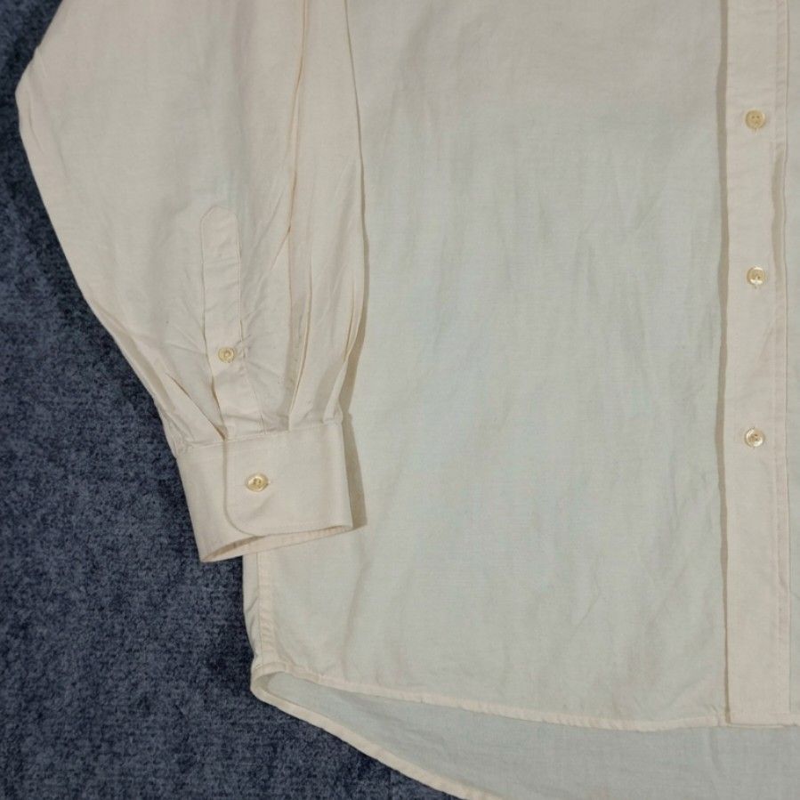 Vintage Lacoste Polo Longsleeve (Category: Luxury Apparel) located in Taguig. Submitted by sito. (Listing ID 1460830128, Image 2). Description: For sale! 📣 Vintage Lacoste Polo Longsleeve Specs and measurements: • Size 41 (Large) • Length 31 inches • Width 25 inches Condition Details: • Issue: NONE • Color rate: 10/10 • Overall Condition: 10/10 Asking Price: ~₱939 (NEGO) Transaction Details: Location: Upper Bicutan, Taguig City, Metro Manila, 16