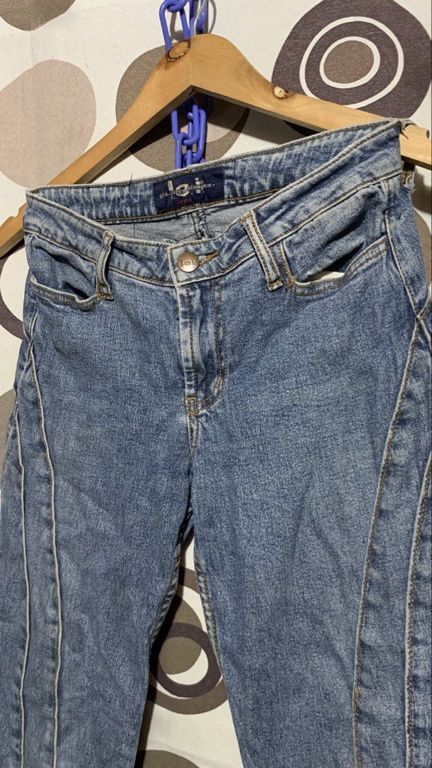 Vintage l.e.i (life energy intelligence) flared jeans (Category: Jeans) located in Manila. Submitted by dglnarchivefinds (Listing ID 1460907263, Image 3). Description: Waistline 26-28 Length 36 Thigh 10 Leg opening 9.5 Excellent condition .