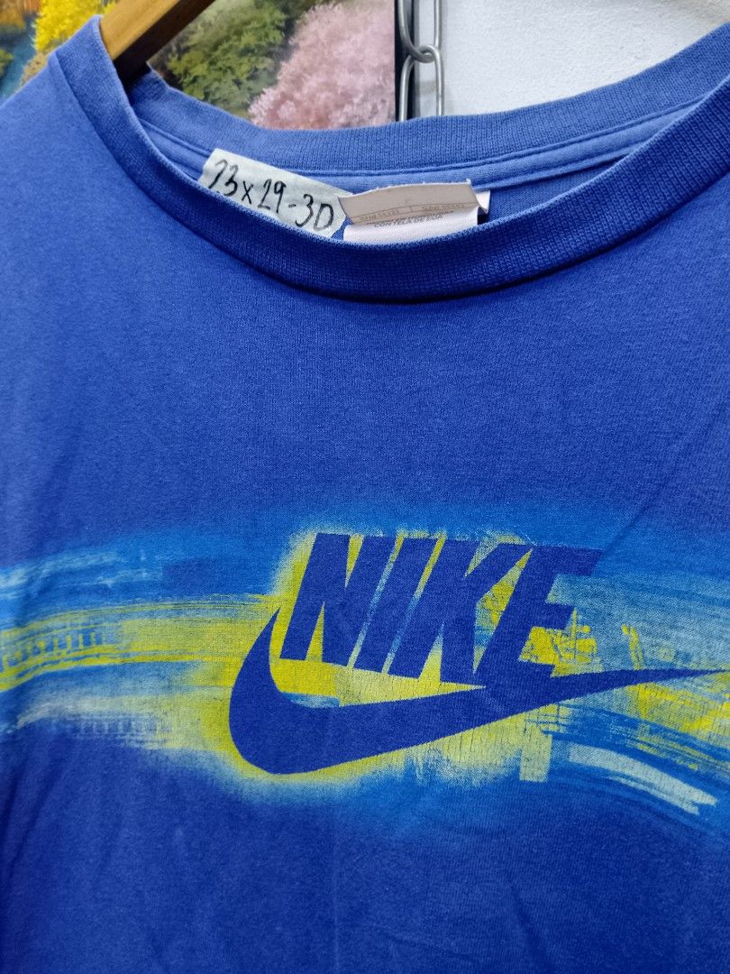Vintage nike tee (Category: Tshirts & Polo Shirts ) located in Valenzuela. Submitted by joshwrldselection (Listing ID 1460775551, Image 2). Description: large - xl very good condition pics on issue thrift..