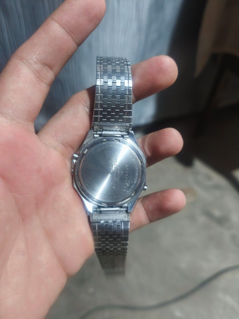 Vintage orient watch (Category: Men's Watches) located in General Luna. Submitted by islandthrift25 (Listing ID 1460829865, Image 2). Description: vintage orient digital watch need battery 1500 plus shipping fee.