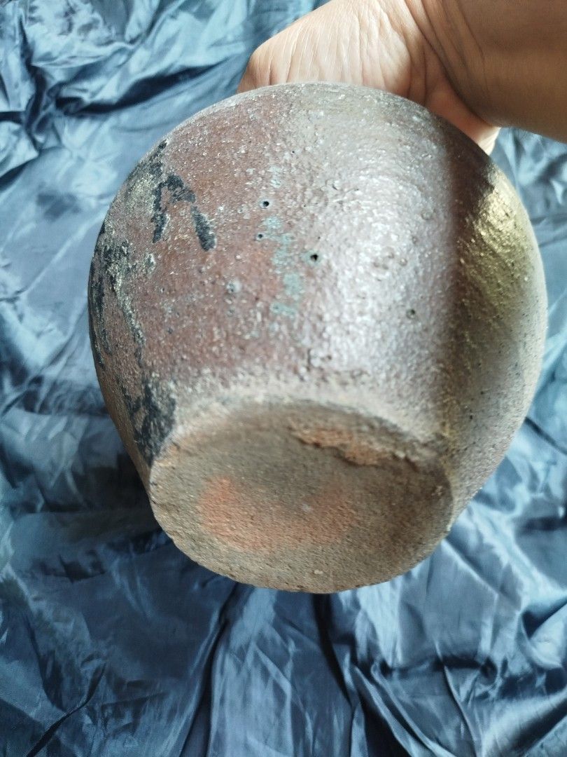 Vintage Rustic Ceramic Pot Jar Vase (Category: Vases & Decorative Bowls) located in Manila. Submitted by jojo.welter (Listing ID 1460920787, Image 3). Description: - Rustic ceramic pot with vintage charm. - Ideal for decorative display or as a vase. - Features a textured finish and a wide opening. - Shows natural signs of age and wear, enhancing its character. - Museum collection nahukay po yan jar.