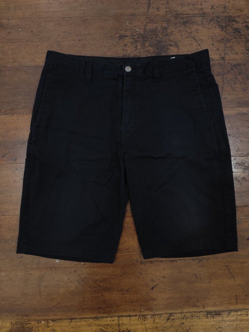 Volcom Black Shorts (Category: Shorts) located in Pasig City. Submitted by ojied. (Listing ID 1460858796, Image 1). Description: Volcom Shorts Black Details: - Size: 34 - Dimension: L-18 x W-22 - Condition: Used (needs washing) - Price: 449 + sf - Location: Pasig City - Mode of Payment: GCash (Payment first. First to pay gets it) - Shipping: Lalamove or J&T Express (No meet ups) Disclaimer: Not associated to the brand posted. All rights belong to