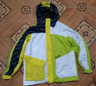 (Category: ) located in . Submitted by jiannisthriftfits (Listing ID 1460820512, Image 1). Description: .