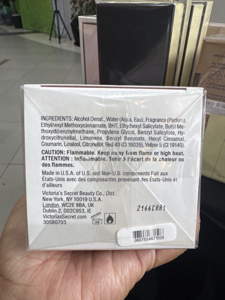 VS TEASE EDP (Category: Fragrance & Deodorants) located in Quezon City. Submitted by makescentsmnl (Listing ID 1460798623, Image 2). Description: 🇺🇸Our perfumes are sourced as US mall pull-outs, usually from excess stocks, older inventory released at a much lower price than regular mall retail. ✨ Searchable batchcodes They may come from older batches. Others may also have slight box imperfections, packaging differences. PLEASE READ BEFORE PURCH