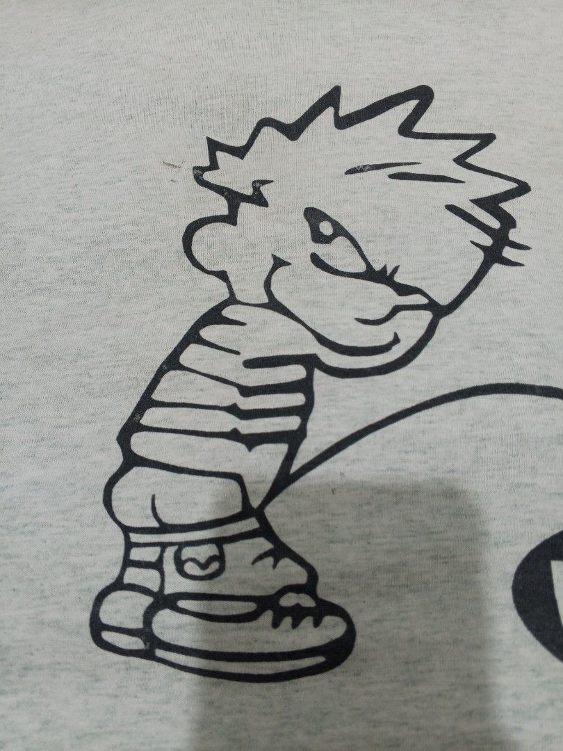 Vtg peeing calvin (Category: Tshirts & Polo Shirts ) located in Dagupan City. Submitted by old_soul_finds.ph (Listing ID 1460911200, Image 3). Description: Dimensions : L31 x W25 Color Rate : 8 / 10 Issues : See other pics Good condition Mine for only ₱500 📍Loc : Pangasinan MOP : Gcash MOD : J&T express / Ava pasabay if around Pangasinan.