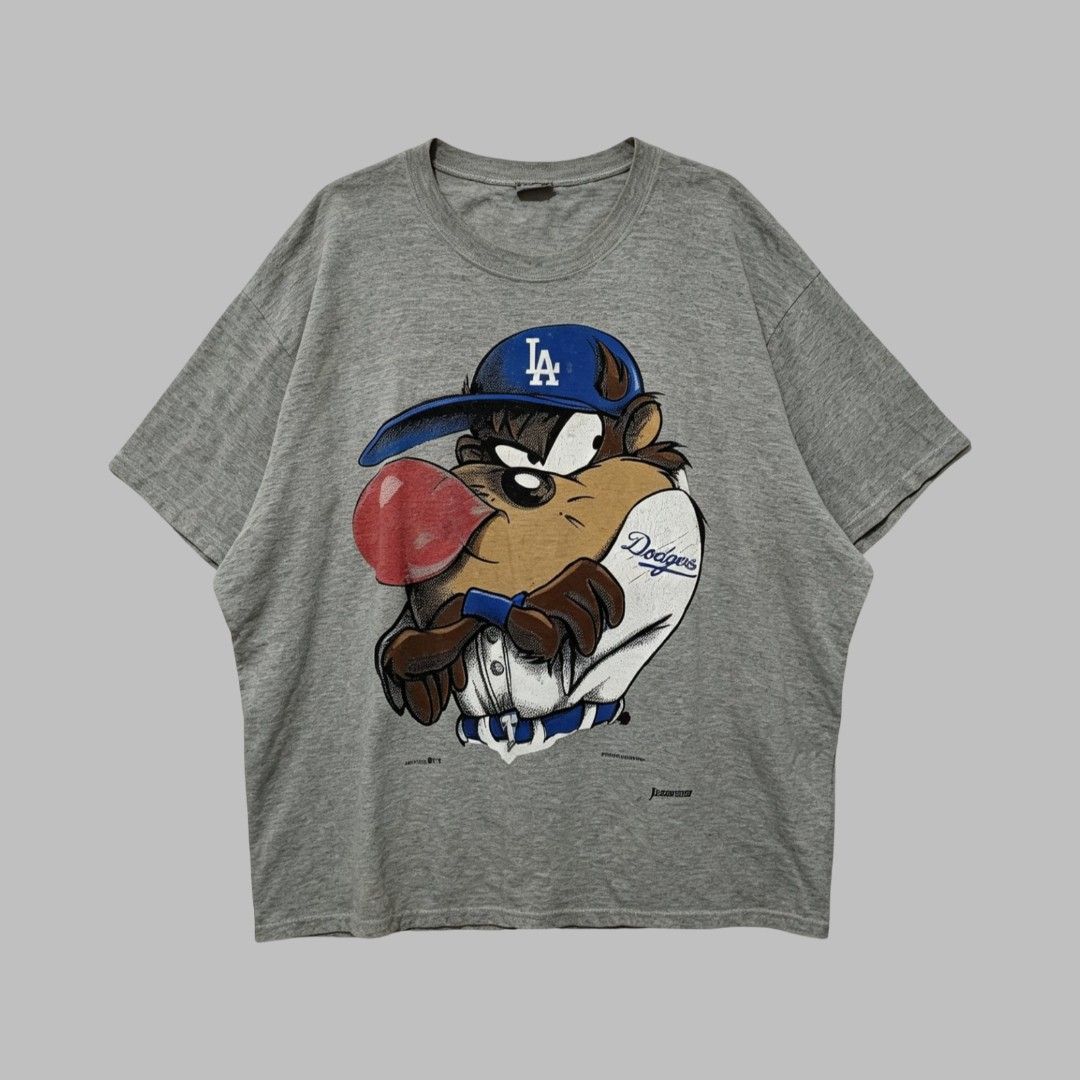 Vtg Tasmanian devil Los angeles dodgers DATED 1993 (Category: Tshirts & Polo Shirts ) located in Dagupan City. Submitted by old_soul_finds.ph (Listing ID 1460910683, Image 1). Description: Dimensions : L32 x W32 Color Rate : 8 / 10 Issues : See other pics Good condition Mine for only ₱600 📍Loc : Pangasinan MOP : Gcash MOD : J&T express / Ava pasabay if around Pangasinan.