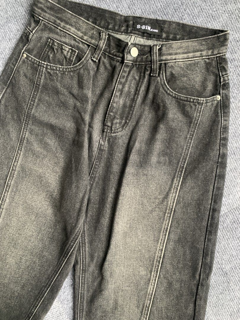 Washed Baggy Pants (Category: Jeans) located in Marikina City. Submitted by azaero (Listing ID 1460892424, Image 3). Description: W 28 x L 39 Hem 10 Color rate 10/10.