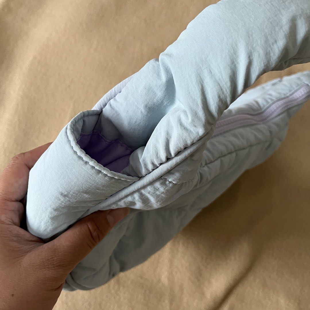 Westbronco Waterproof Purple Puffer Bag (Category: Shoulder Bags) located in Baao. Submitted by elis.closet (Listing ID 1460716638, Image 2). Description: Westbronco Quilted Crescent Puffer Bag Like new (used not more than 3 times) Waterproof nylon PHP 500 Features: * Trendy and lightweight crescent puffer design * Convenient exterior side pockets for quick-access items * Secure zippered main compartment and back zipper pocket * Clean interior li
