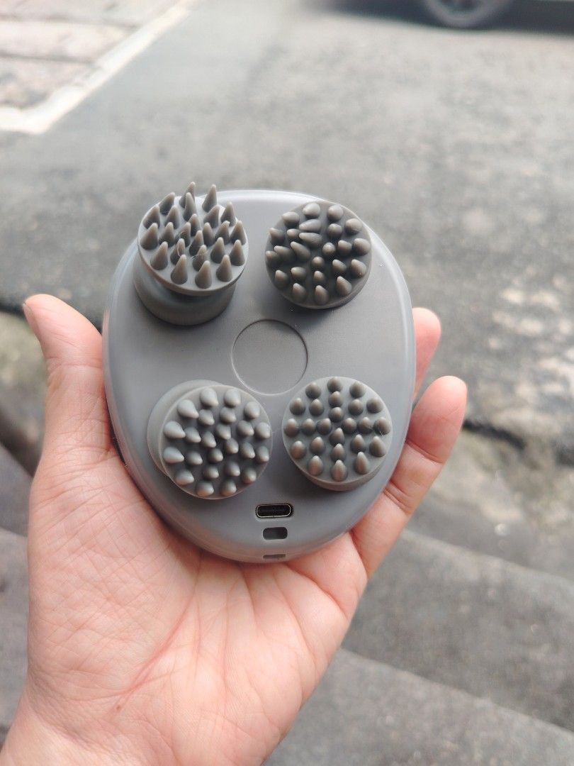 Whaleoo Smart Scalp Massager (Category: Massage Devices) located in Manila. Submitted by purediamond888 (Listing ID 1460796568, Image 3). Description: - Whaleoo Smart Scalp Massager for gentle head massage. - Rechargeable via USB. - Includes multiple interchangeable massage heads. - Rated power input: 3.7W. - Batch Number: GX-608 - Serial Number: GX-430.