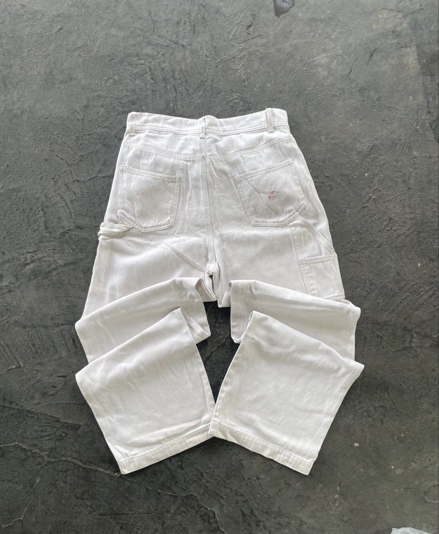 White carpenter pants (Category: Jeans) located in Manila. Submitted by mr.daco (Listing ID 1460768105, Image 2). Description: Size:31 Need wash Pm if interested .