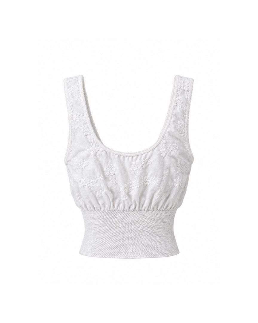 White Embroidered Cropped Tank Top (Category: Sleeveless) located in San Jose. Submitted by paudrobe (Listing ID 1460755186, Image 2). Description: .