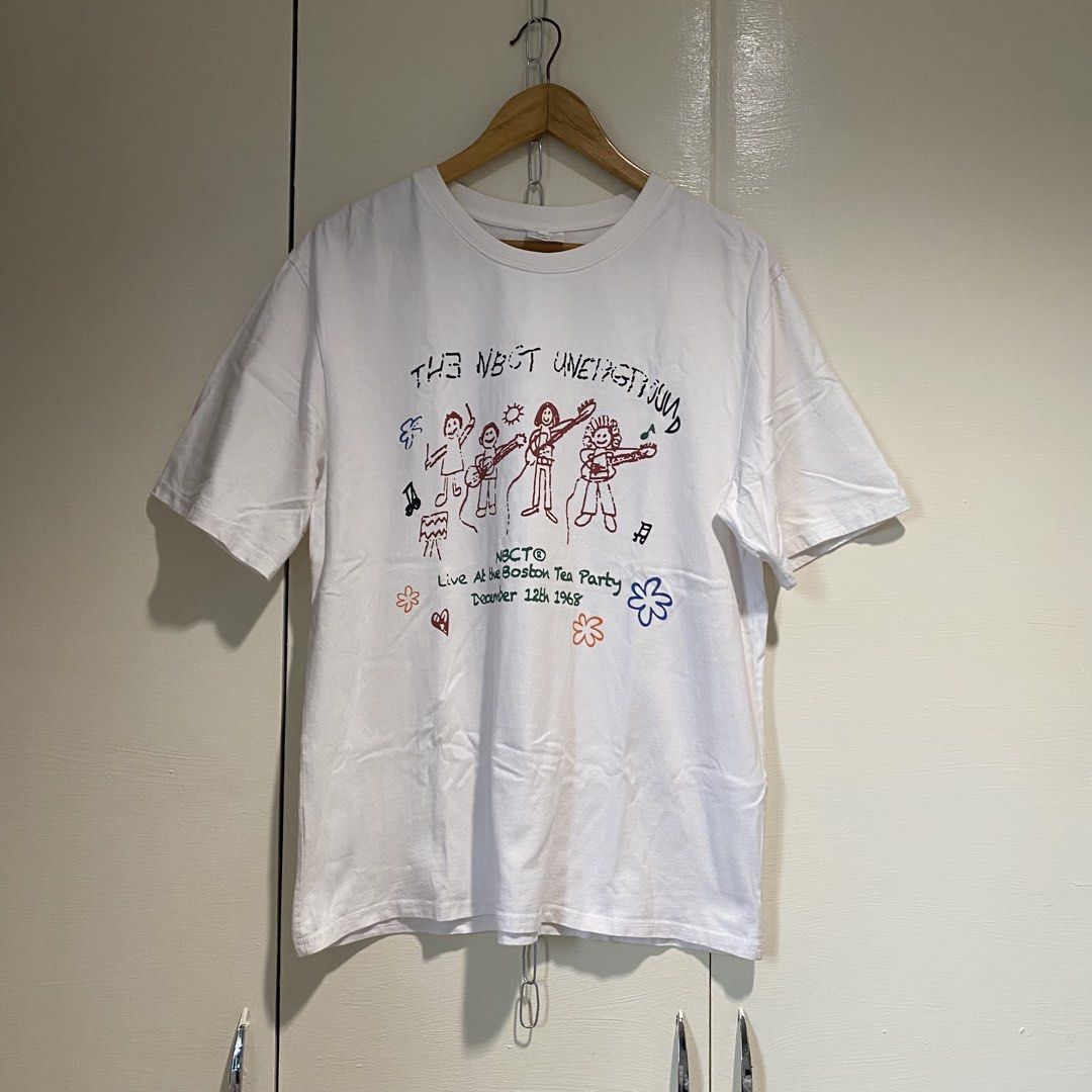 White shirts with print (Category: Tshirts & Polo Shirts ) located in Cavite. Submitted by branchee_chic (Listing ID 1460833862, Image 1). Description: L-XL 🌸A LITTLE NOTE FROM BRANCHEE CHIC🌸 All items are preloved / secondhand and freshly washed, so please manage your expectations. Minor signs of wear or minimal washable stains may be present. Colors may slightly vary from photos due to lighting and screen settings. Please check all photos car