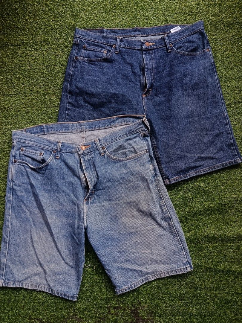 WRANGLER Denim Jorts, Hard Denim (Category: Shorts) located in Davao. Submitted by eve_vintage (Listing ID 1460868566, Image 3). Description: Wrangler Jorts waist: 36 Both length: 21.5 hem: 11.5 NO ISSUES EXCELLENT CONDITION - need wash only 850+ sf aspack.