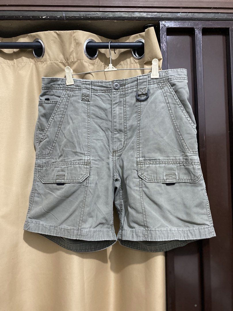 Wrangler Japanese baggy (Category: Shorts) located in Cabanatuan. Submitted by jamaicac (Listing ID 1460888465, Image 1). Description: size 32 18 inch lenght.