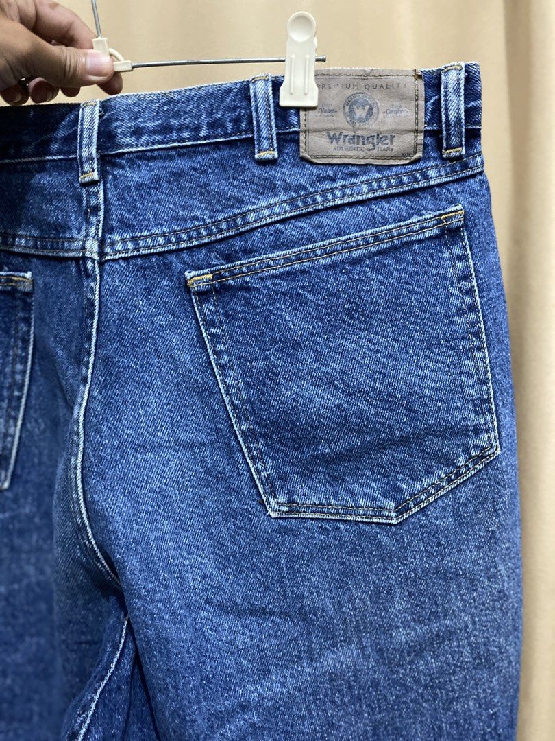 Wrangler Jorts Denim Y2K (Category: Shorts) located in Cabanatuan. Submitted by jamaicac (Listing ID 1460890674, Image 3). Description: Size 34 21 inch Denim vintage.