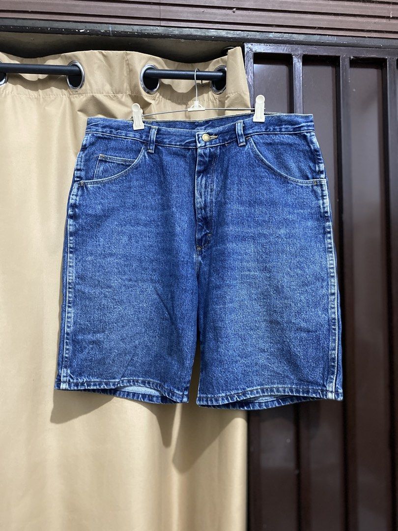 Wrangler Jorts Denim Y2K (Category: Shorts) located in Cabanatuan. Submitted by jamaicac (Listing ID 1460890674, Image 1). Description: Size 34 21 inch Denim vintage.