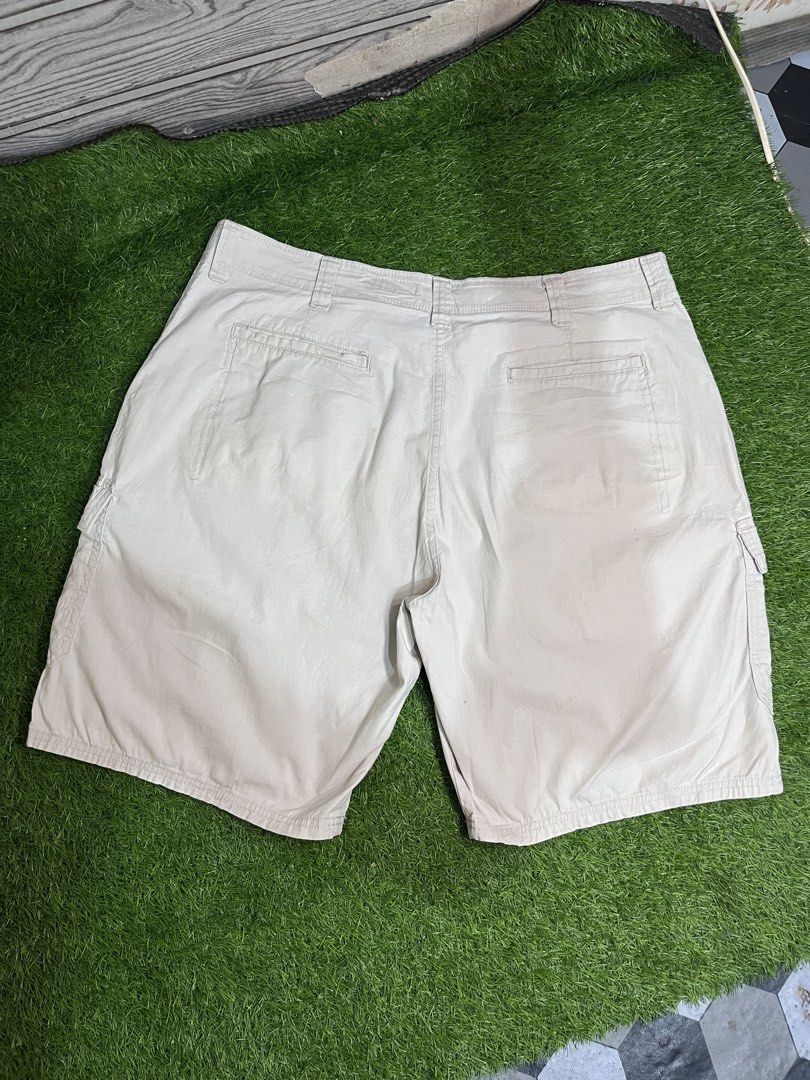 Wrangler Men’s Relaxed Fit Cargo Short (Category: Announcements) located in Davao. Submitted by chrstphr_dln (Listing ID 1460868261, Image 2). Description: EXCELLENT CONDITION DIMENSIONS:W36-38xL21.