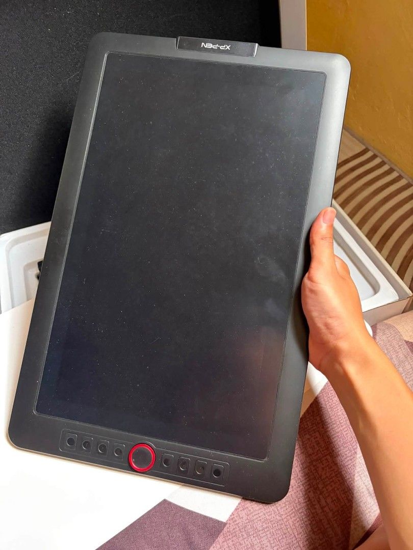XPPEN 15.6 Pro Drawing Tablet (Category: Monitor Screens) located in Manila. Submitted by tokwatkimchi (Listing ID 1460737483, Image 3). Description: Selling XPPEN 15.6 Pro Complete accessories RFS NEED FUNDS 8,000 PHP (Negotiable) PM IF INTERESTED.