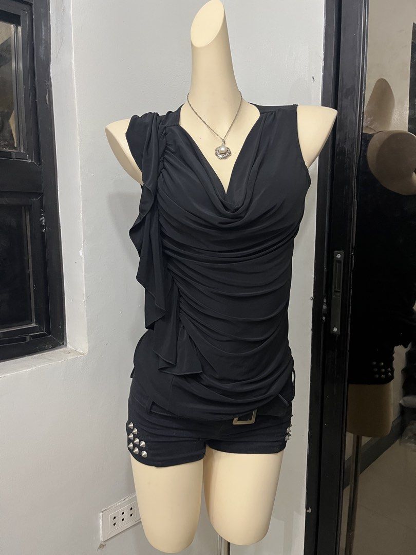 Y2k cowl neck ruched frilled top (Category: Sleeveless) located in Caloocan City. Submitted by onlyfromthepast (Listing ID 1460742385, Image 1). Description: 9.5/10 condition Small on tag can fit upto med ✅My bio before purchasing tia💕 ✅ All items are fresh from bales, Pls expect dirt,dust or stains .