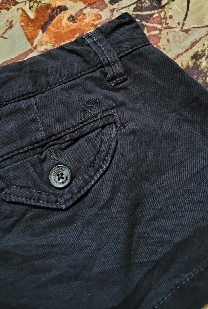 Y2k low rise Aeropostale micro shorts (Category: Shorts) located in Santa Cruz. Submitted by chrysan_025 (Listing ID 1460880235, Image 3). Description: washable dirt. like new. size 00 on tag.