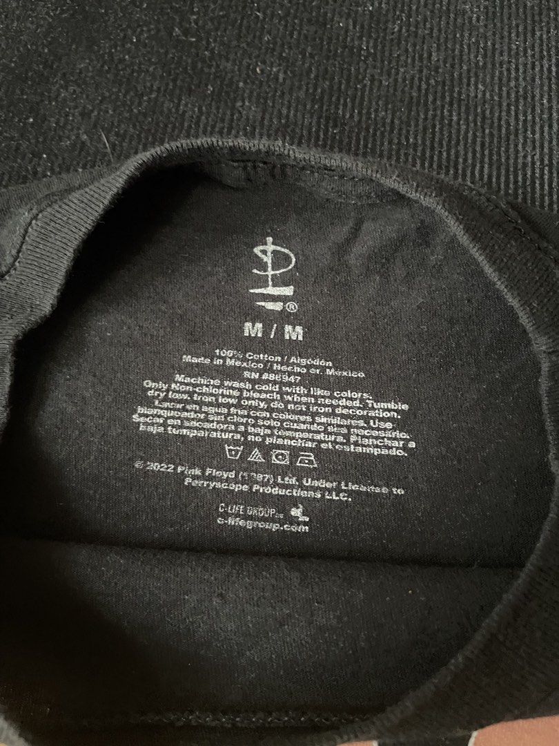 Y2k Pink Floyd Live at Pompeii (Category: Tshirts & Polo Shirts ) located in Naga. Submitted by curatedslips (Listing ID 1460889474, Image 3). Description: Y2k Pink Floyd Live at Pompeii 19.5x27.5 Good Condition.