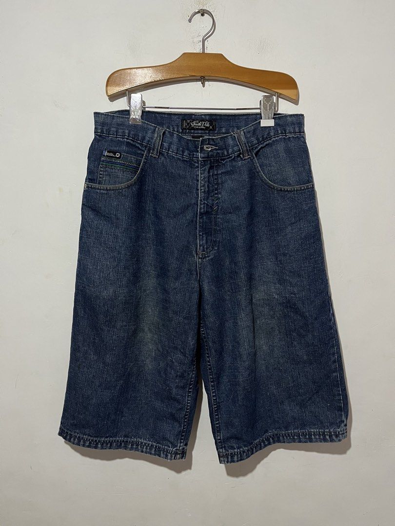 Y2k Southpole Multi Logo Design embroidery jorts (Category: Shorts) located in Santa Rosa. Submitted by jhongilber04420 (Listing ID 1460771272, Image 2). Description: Y2k Southpole Multi Logo Design embroidery Jorts 36w 28L 13 OL excellent condi Sign of usage Replace button 9/10 color rate 1300 +sf.