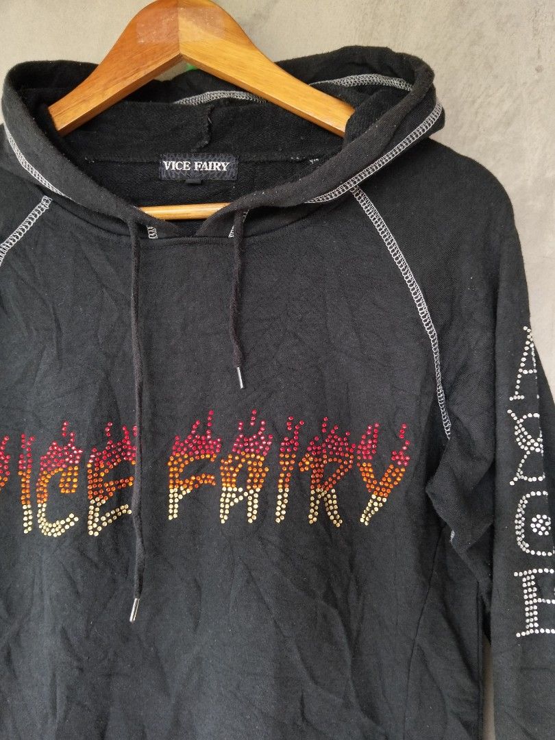 Y2k Vice Fairy Hoodie (Category: Coats, Jackets and Outerwear) located in Nabua. Submitted by tendollardeals (Listing ID 1460744729, Image 3). Description: 18.5x27 dm.