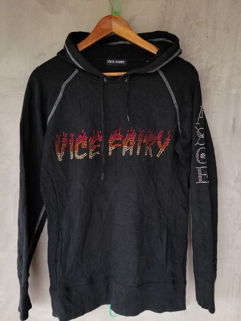 Y2k Vice Fairy Hoodie (Category: Coats, Jackets and Outerwear) located in Nabua. Submitted by tendollardeals (Listing ID 1460744729, Image 1). Description: 18.5x27 dm.