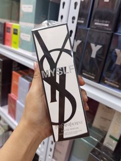 (Category: ) located in . Submitted by luxuryfragrances (Listing ID 1460787799, Image 1). Description: .