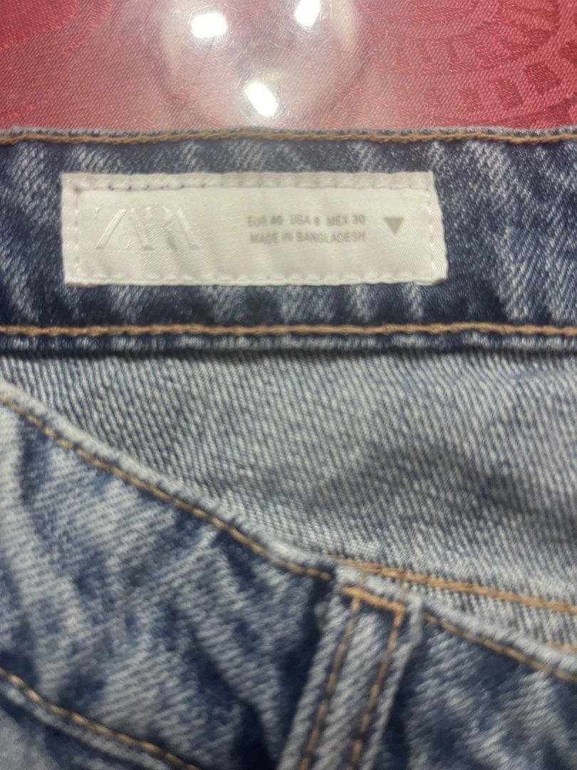 Zara Blue Denim Jeans Low Loose (Category: Jeans) located in Paranaque City. Submitted by politzki (Listing ID 1460780998, Image 2). Description: - Zara Blue Denim Jeans - Straight Leg Cut - Frayed Hem Detail - Made in Bangladesh - Size: EUR 40 / US 8 / MEX 30 - Ideal for Casual Wear.