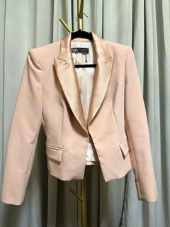 (Category: ) located in . Submitted by crixxcloset (Listing ID 1460826609, Image 1). Description: .