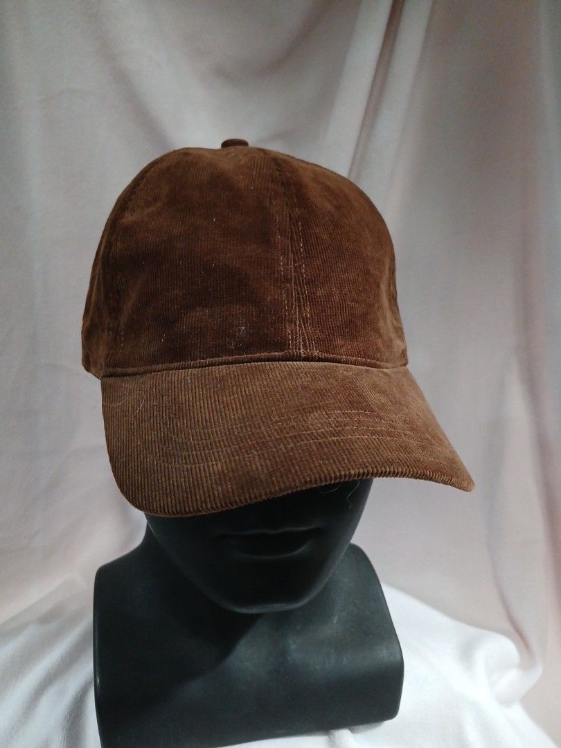 ZARA Corduroy Cap (Category: Caps & Hats) located in La Trinidad. Submitted by dashopperist (Listing ID 1460772384, Image 1). Description: - Brand: ZARA MAN - Color: Brown - Material: Corduroy - Style: Baseball Cap - Features: Classic curved brim, adjustable strap at the back - Lining: Black - Ideal for: Everyday wear, simple and stylish outfits.