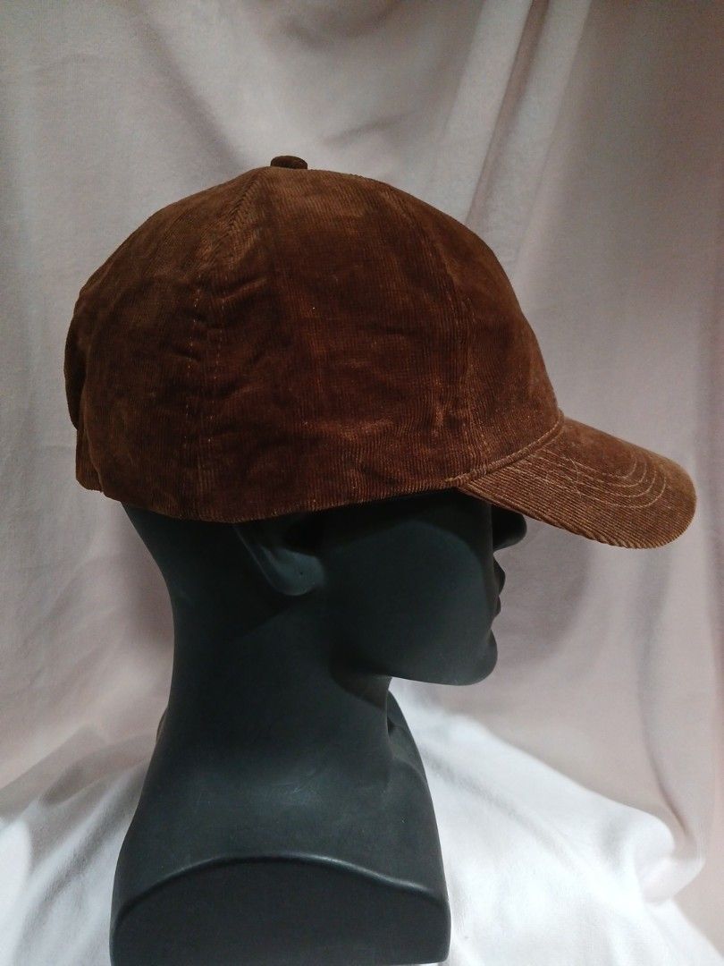 ZARA Corduroy Cap (Category: Caps & Hats) located in La Trinidad. Submitted by dashopperist (Listing ID 1460772384, Image 2). Description: - Brand: ZARA MAN - Color: Brown - Material: Corduroy - Style: Baseball Cap - Features: Classic curved brim, adjustable strap at the back - Lining: Black - Ideal for: Everyday wear, simple and stylish outfits.