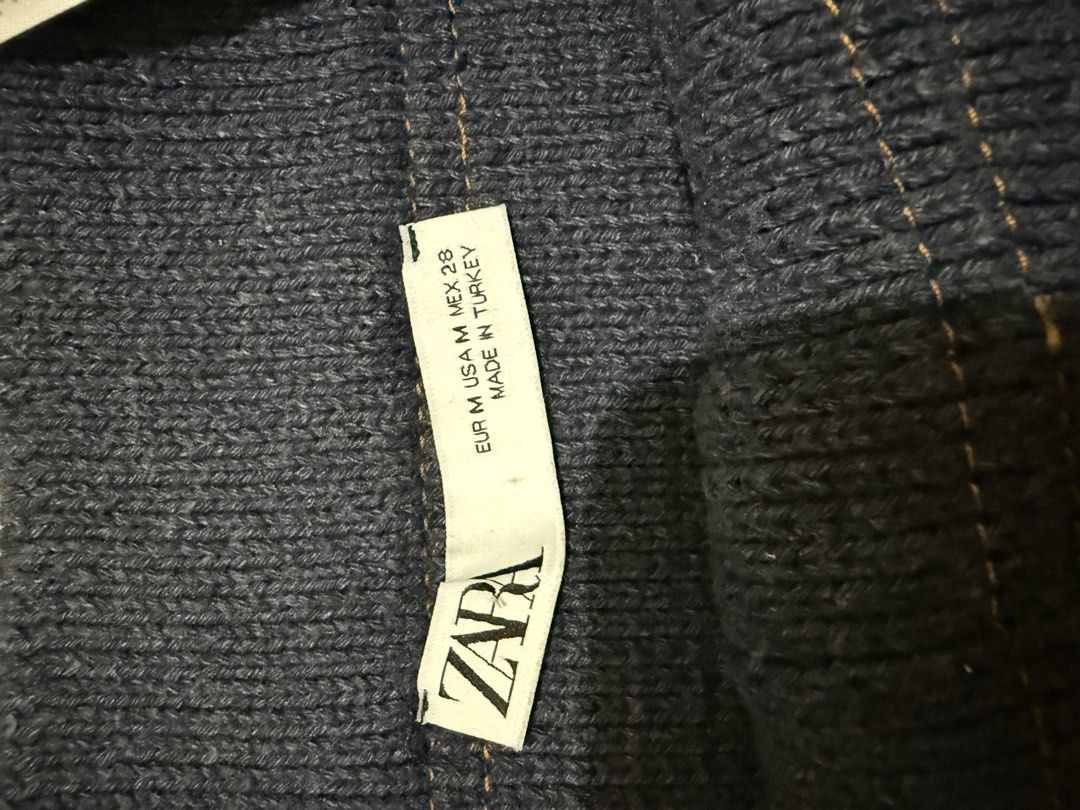 ZARA KNIT MINI SKIRT BLUE WOVEN (Category: Skirts) located in Manila. Submitted by trueshark-37ceff (Listing ID 1460891902, Image 2). Description: .