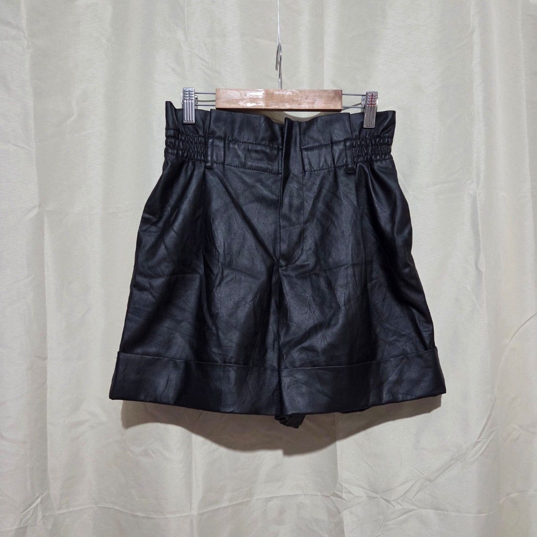 ZARA LEATHER-LIKE Shorts (Category: Shorts) located in Santiago. Submitted by fromboxes (Listing ID 1460815331, Image 1). Description: Like new but see issue.. di naman masyado halata Ships thru J&T Isabela North Luzon Shipping Nationwide No rush shipping 😊😊.