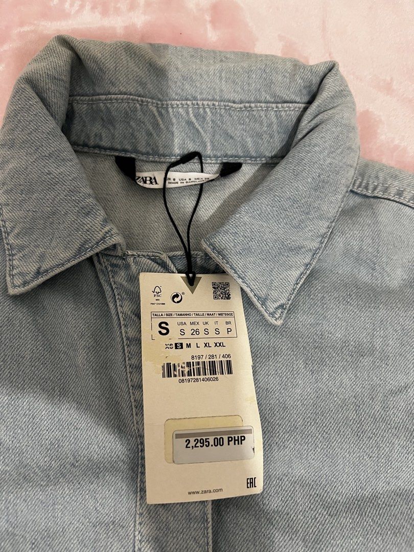 Zara Light Wash Denim Jacket - Size S (Category: Coats, Jackets and Outerwear) located in Davao. Submitted by luckythings_dvo (Listing ID 1460822208, Image 1). Description: - Zara Light Wash Denim Jacket - Size: S - Original Price: PHP 2,295 - Made in Bangladesh - Versatile: Great for layering or wearing solo - Classic denim jacket design.