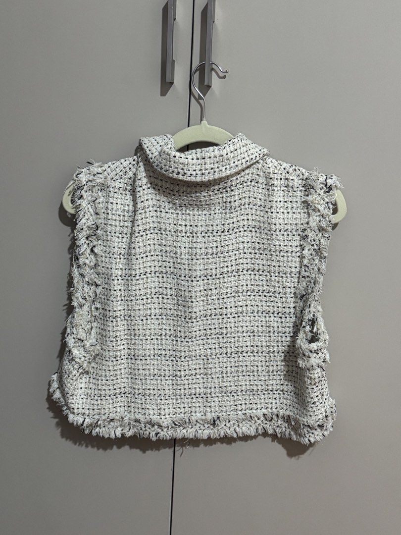 Zara Tweed Sleeveless Vest Jacket (Category: Coats, Jackets and Outerwear) located in Antipolo. Submitted by nyeahsells (Listing ID 1460774865, Image 2). Description: Pre-loved Worn 2x only Size: S Color: off white Flaw: None RFS: decluttering Swipe photos to see more details about the item. Disclaimer: - All sales final (NO RETURN, NO EXCHANGE) - Our shop will not be liable for any damages due to mishandling by the courier - Please manage expect