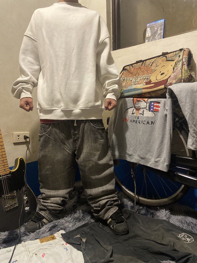 ZooYork Nyc (Category: Jeans) located in Quezon City. Submitted by swaggythhrift.mnl (Listing ID 1460871118, Image 2). Description: ZOOYORK NYC💎 (IYKYK) NO FLAWS / NO ISSUE AUTHENTIC / COMPLETE TAGS ONE OF MY FAV W:34 L:44.5 T:13 LO:9 ₱:2000 🔗THERE IS ONLY ONE ITEM LEFT TYPE “ MINE “ FIRST TO GET IT..