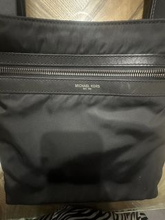 (Category: ) located in . Submitted by retaildelight (Listing ID 1461102933, Image 1). Description: .