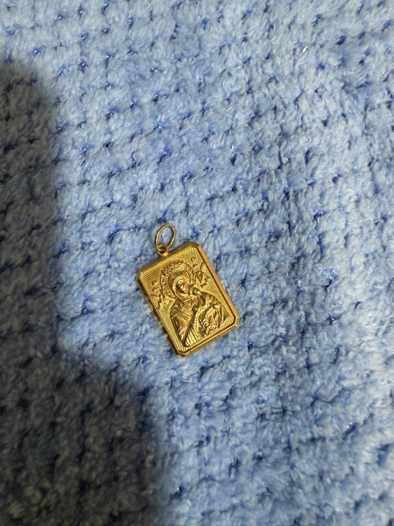 21k gold pendant (Category: Necklaces) located in Quezon City. Submitted by kaylers (Listing ID 1460965377, Image 2). Description: GOLD PENDANT 21 karat 7500 per gram 5.45 grams in total.