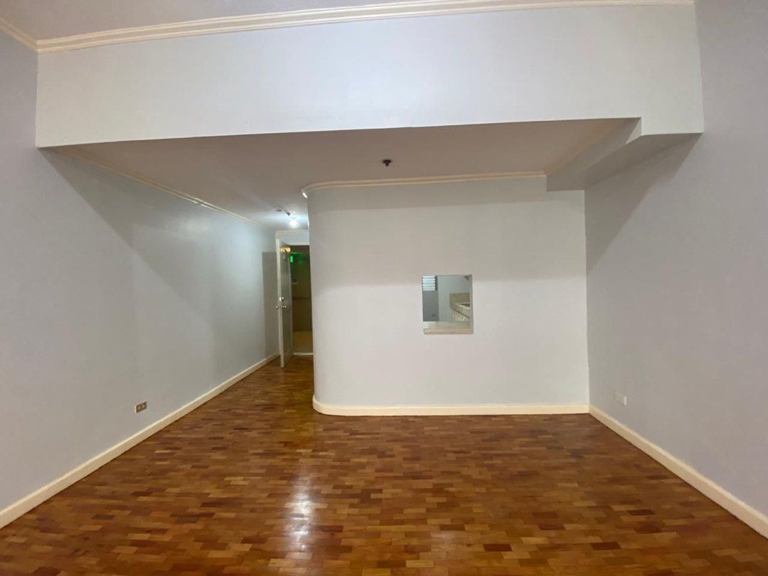(Category: ) located in . Submitted by brokerjoan16 (Listing ID 1460943081, Image 1). Description: .