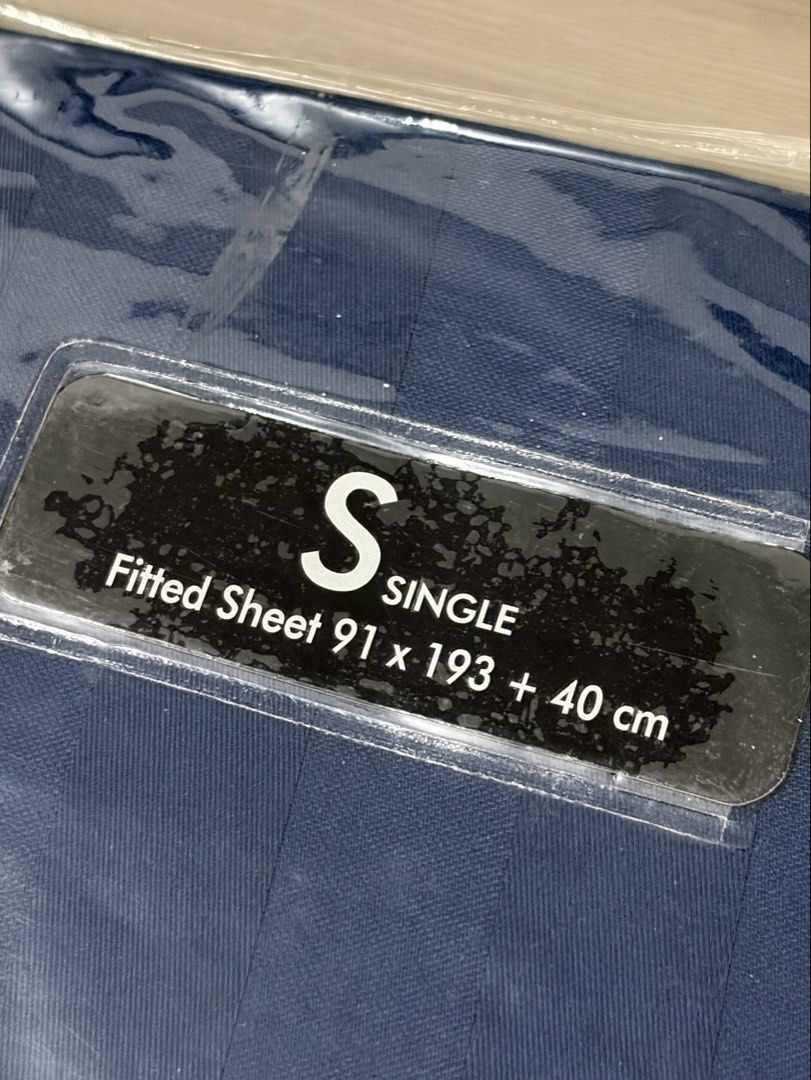 3-in-1 Single Bedding Set Eygptian Cotton (Category: Bedding & Towels) located in Calamba. Submitted by excelsheets (Listing ID 1425583761, Image 3). Description: 1 Single bedsheet 36x75x15 inches 100% Egyptian cotton sateen 500 TC 1 pair floral pillowcases 100% cotton These are mall pull outs and surplus. It’s brand new and not ukay. Item may have slight issue (e.g uneven stitch,minimal stain,washable dirt) but not that obvious. Kindly manage yo