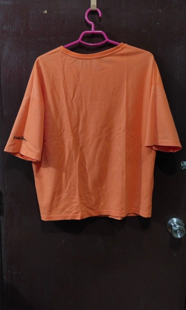 7MODIFIER x KEITH HARING (Category: Tshirts & Polo Shirts ) located in Manila. Submitted by friperie. (Listing ID 1461025453, Image 2). Description: Disclaimer: Product Color May Slightly Vary Due to Photographic Lighting Sources or Your Monitor Settings issue last pic may stain Dm for other pictures or details..